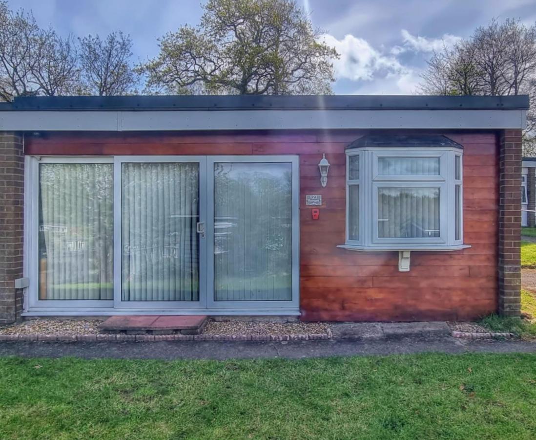 Ranger - Snowdon Cabins Holiday Let Caernarfon Caeathro Exterior photo